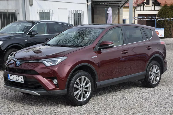 Toyota RAV4 2.5 Hybrid 4x4 Selection Kůže