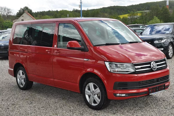 Volkswagen Caravelle 2.0TDi 150kW 4x4 A/T Liberty - foto 2