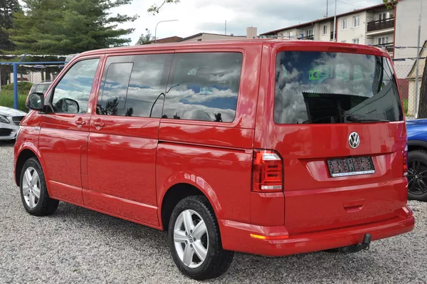 Volkswagen Caravelle 2.0TDi 150kW 4x4 A/T Liberty - foto 4