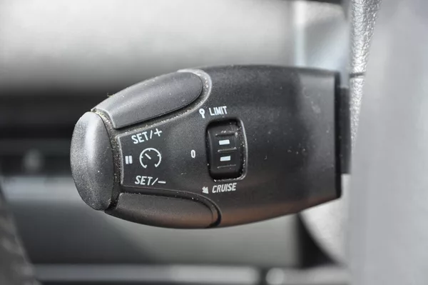 Peugeot 5008 2.0HDi 110kW PANORAMA - foto 15