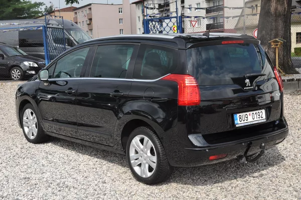 Peugeot 5008 2.0HDi 110kW PANORAMA - foto 4