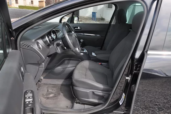 Peugeot 5008 2.0HDi 110kW PANORAMA - foto 6