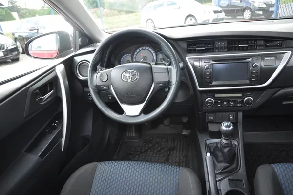 Toyota Auris 1.33VVT-i 73kW - foto 5