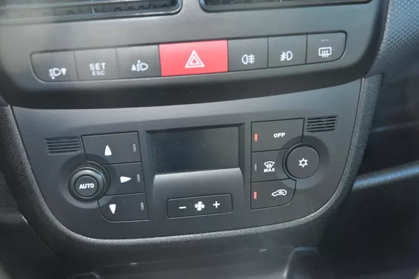 Fiat Dobló 1.6MTJ 77kW MAXI - foto 14