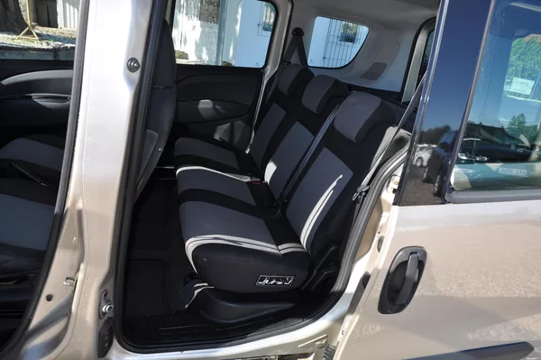Fiat Dobló 1.6MTJ 77kW MAXI - foto 7