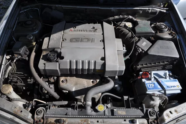 Mitsubishi Carisma 1.8GDi 92kW LS - foto 9