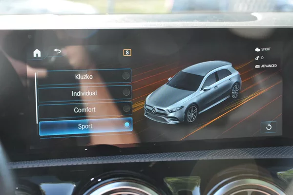 Mercedes-Benz Třídy A A35 AMG 225kW 4MATIC - foto 12