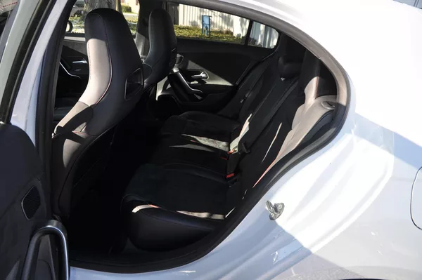 Mercedes-Benz Třídy A A35 AMG 225kW 4MATIC - foto 8