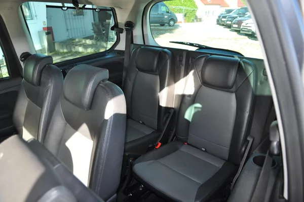Ford Galaxy 2.0TDCi 103kW 7.míst - foto 8