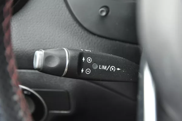 Mercedes-Benz CLA 180 90kW AMG - line - foto 16