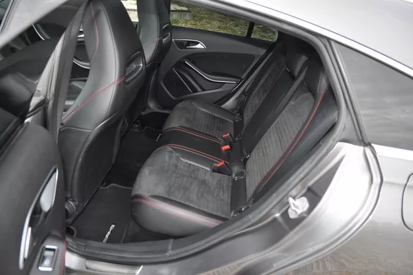 Mercedes-Benz CLA 180 90kW AMG - line - foto 8
