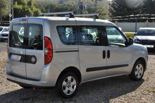 Fiat Dobló 1.3JTD 66kW 5.míst - foto 3