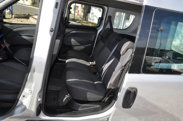 Fiat Dobló 1.3JTD 66kW 5.míst - foto 7