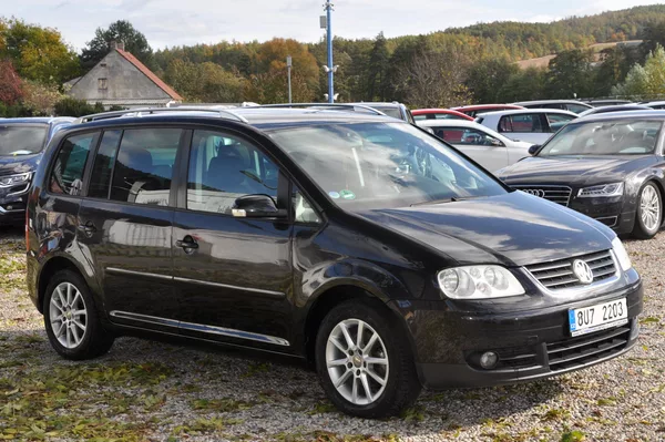 Volkswagen Touran 2.0TDi 100kW 7.míst Highline - foto 2