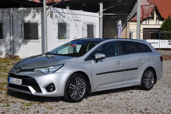 Toyota Avensis 2.0i 112kW KOMBI A/T Panorama