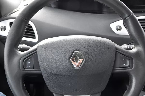 Renault Scénic 1.6i 16V 81kW - foto 12