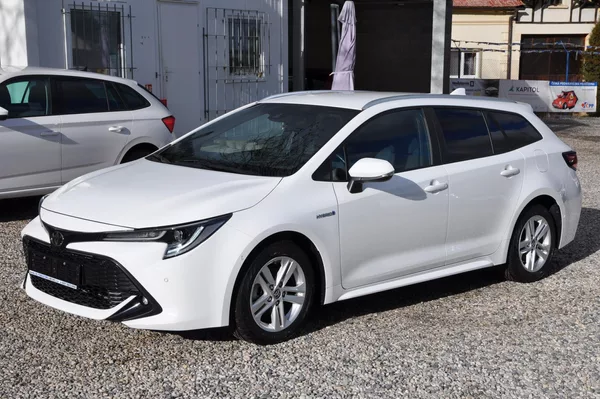Toyota Corolla 1.8 Hybrid 72kW KOMBI