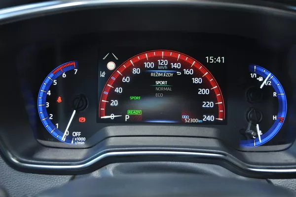 Toyota Corolla 1.8 Hybrid 72kW KOMBI - foto 14
