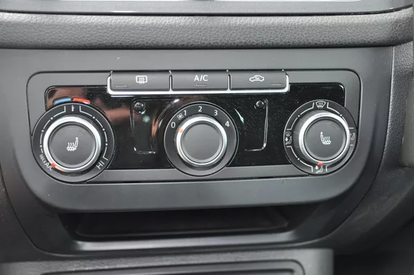 Volkswagen Tiguan 2.0TDi 103kW 4x4 - foto 12