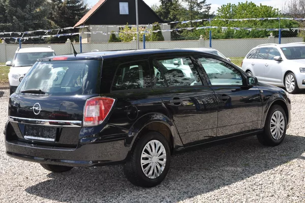 Opel Astra 1.4i 66kW KOMBI - foto 3