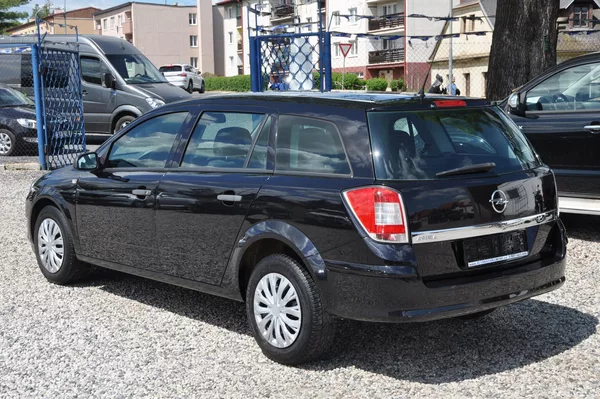 Opel Astra 1.4i 66kW KOMBI - foto 4