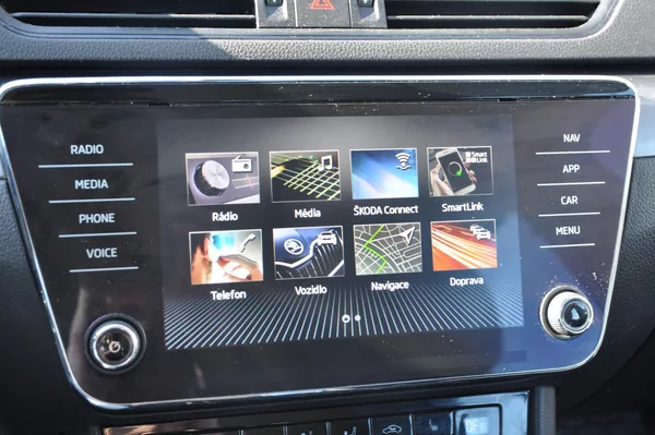 Škoda Superb III 2.0TDi 110kW KOMBI - foto 15