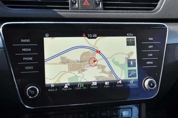Škoda Superb III 2.0TDi 110kW KOMBI - foto 16