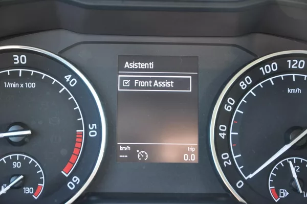 Škoda Superb III 2.0TDi 110kW KOMBI - foto 19