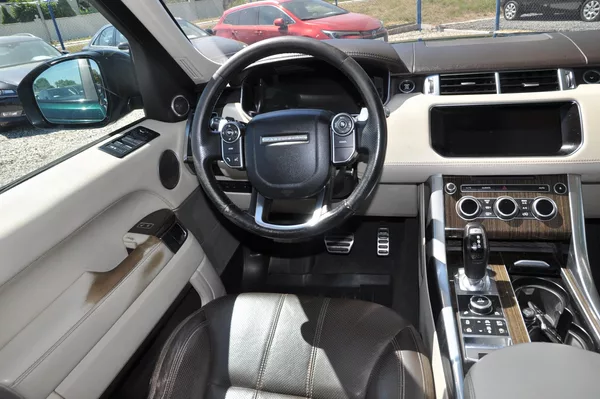 Land Rover Range Rover Sport SDV6 HSE Dynamic 225kW