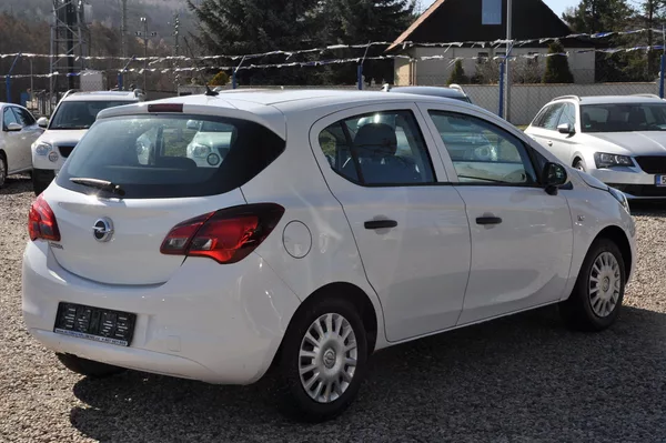 Opel Corsa 1.2i 51kW - foto 3