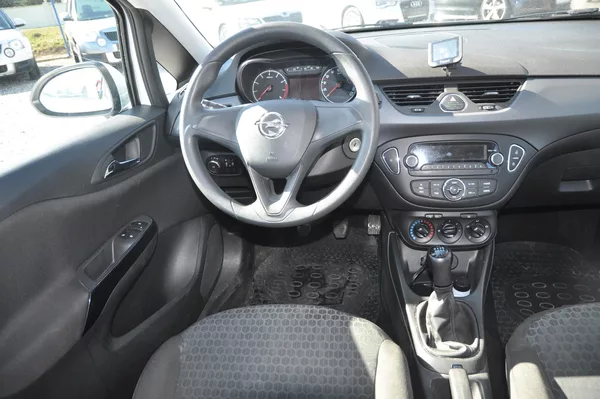 Opel Corsa 1.2i 51kW - foto 5