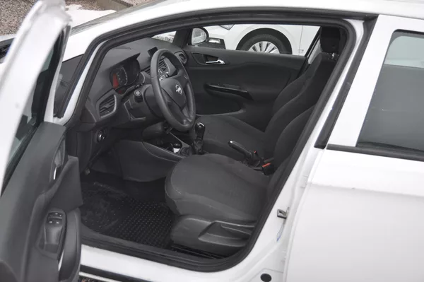 Opel Corsa 1.2i 51kW - foto 6
