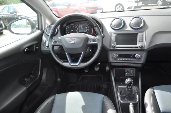 Seat Ibiza 1.2TSi 66kW KOMBI Style CONNEC - foto 5