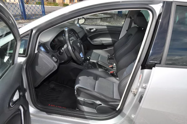 Seat Ibiza 1.2TSi 66kW KOMBI Style CONNEC - foto 6