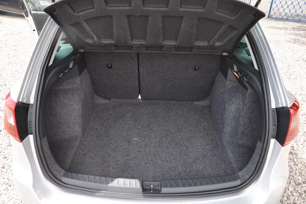 Seat Ibiza 1.2TSi 66kW KOMBI Style CONNEC - foto 8