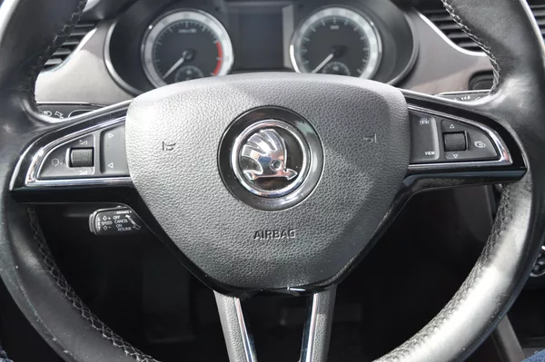 Škoda Octavia III 2.0TSi 140kW 4x4 A/T L+K - foto 13