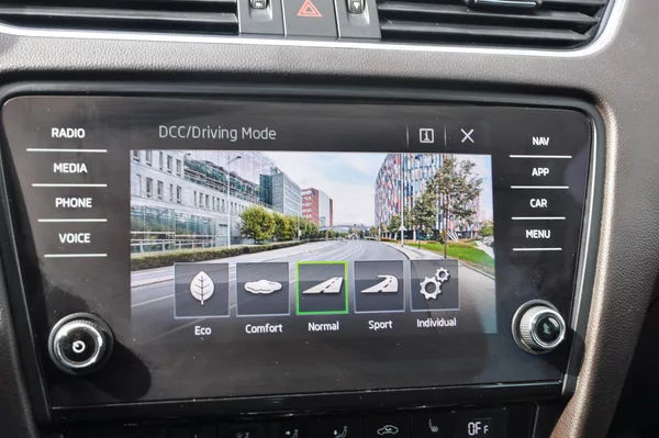 Škoda Octavia III 2.0TSi 140kW 4x4 A/T L+K - foto 19