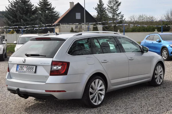 Škoda Octavia III 2.0TSi 140kW 4x4 A/T L+K - foto 3