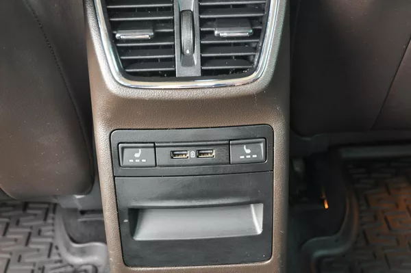 Škoda Octavia III 2.0TSi 140kW 4x4 A/T L+K - foto 9