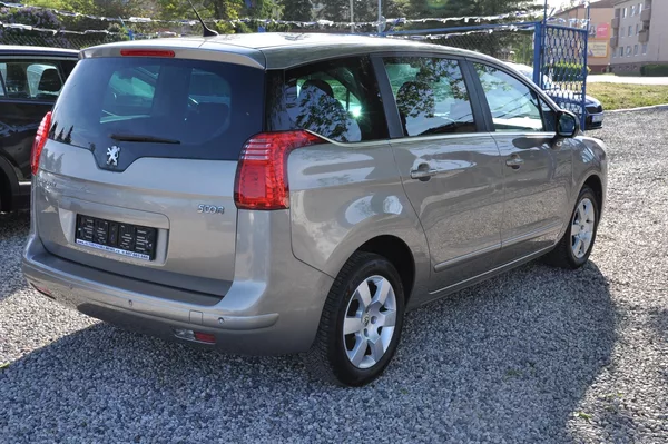 Peugeot 5008 1.6HDi 82kW AUTOMAT - foto 3