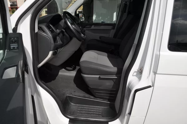 Volkswagen Transporter 2.0TDi 75kW 5.míst - foto 6