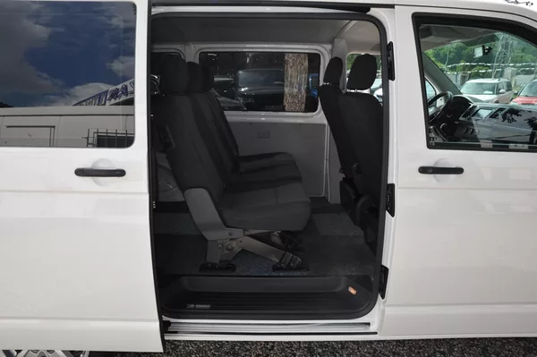 Volkswagen Transporter 2.0TDi 75kW 5.míst - foto 7