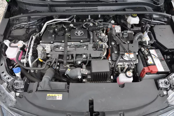 Toyota Corolla 1.8 Hybrid KOMBI - foto 10