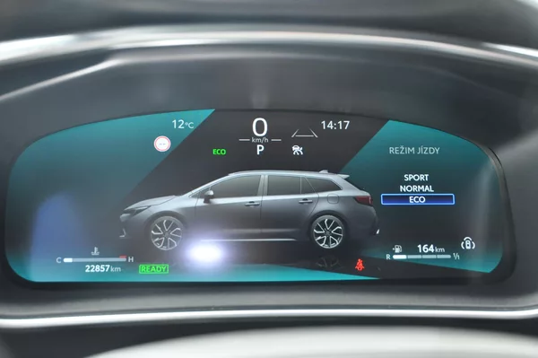 Toyota Corolla 1.8 Hybrid KOMBI - foto 15
