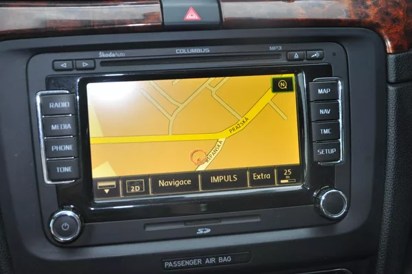 Škoda Superb II 2.0TDi 103kW KOMBI Elegance - foto 15