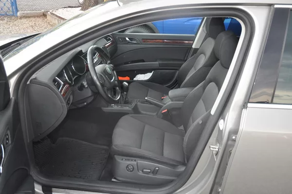 Škoda Superb II 2.0TDi 103kW KOMBI Elegance - foto 6