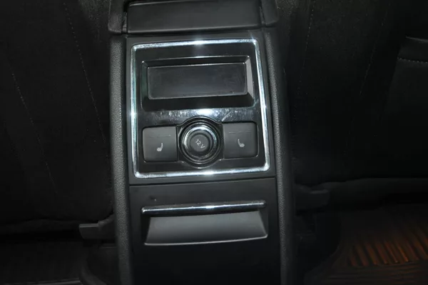 Škoda Superb II 2.0TDi 103kW KOMBI Elegance - foto 8