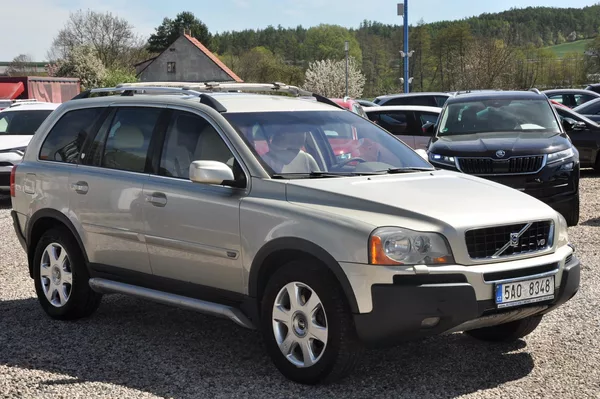 Volvo XC90 4.4i V8 232kW 4x4 A/T - foto 2