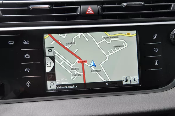 Citroën Grand C4 Picasso 1.6HDi 88kW Exclusive Automat - foto 16