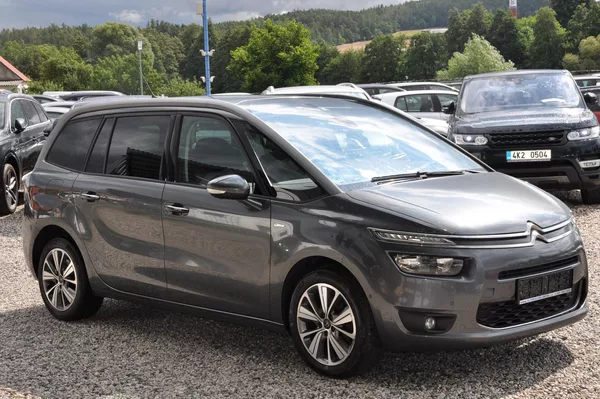 Citroën Grand C4 Picasso 1.6HDi 88kW Exclusive Automat - foto 2
